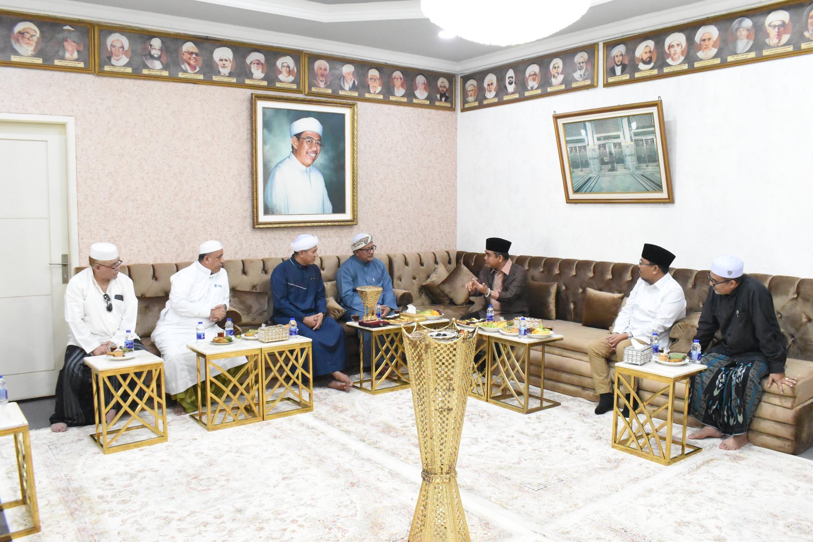 Kunjungan Ketua MPR RI ke Pondok Pesantren Darullughah Wadda'wah: